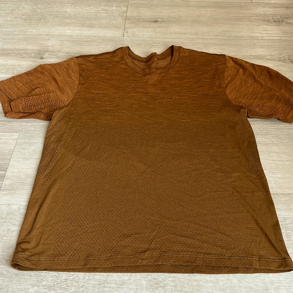 Lululemon yoga top